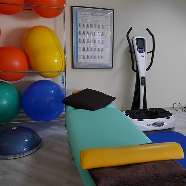 Physiotherapie Hänsch GmbH in Neuenhagen bei Berlin - Praxis - Manuelle Therapie, Bobathbehandlung, PNF, MLD, Osteopathie, Säuglingstherapie, Rückenschule, CMD, Taping, Akupunktur, Yoga und vieles mehr …