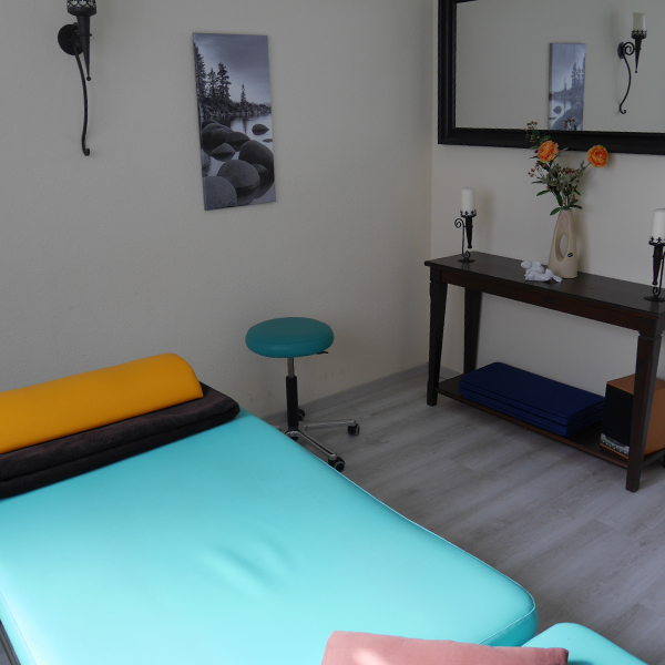 Physiotherapie Hänsch GmbH in Neuenhagen bei Berlin - Praxis - Manuelle Therapie, Bobathbehandlung, PNF, MLD, Osteopathie, Säuglingstherapie, Rückenschule, CMD, Taping, Akupunktur, Yoga und vieles mehr …